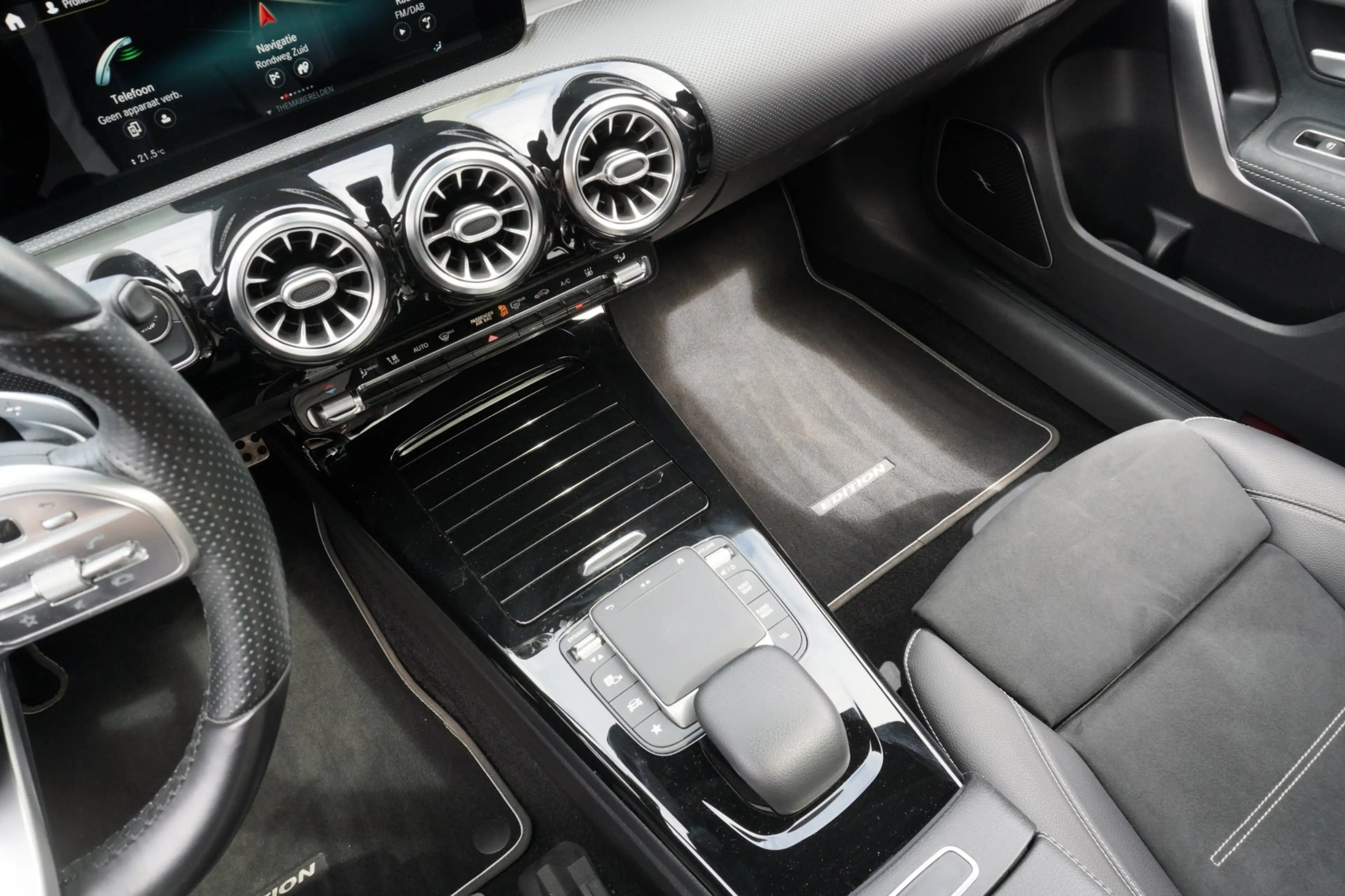 Mercedes-Benz A 250 e AMG Night pack Sfeer|Pano|360|Burmester — photo 4