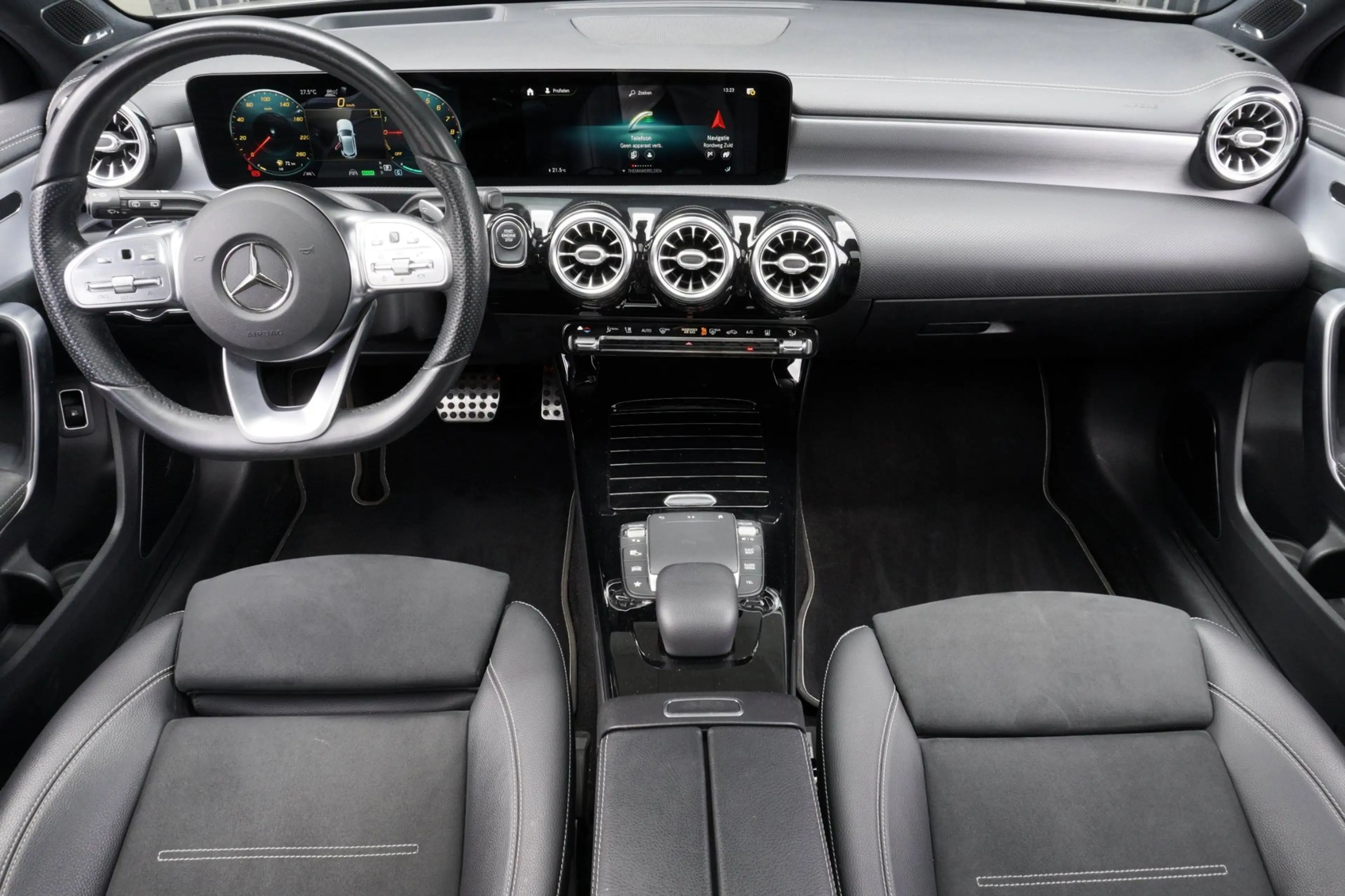 Mercedes-Benz A 250 e AMG Night pack Sfeer|Pano|360|Burmester — photo 3