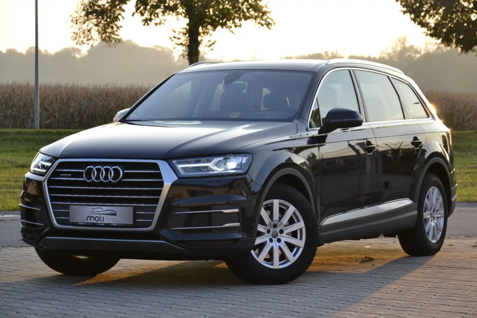 Audi Q7 3.0 TDI ultra quattro*HUD*CAM*AHK*LED*NAV*USB Schwarz - 1