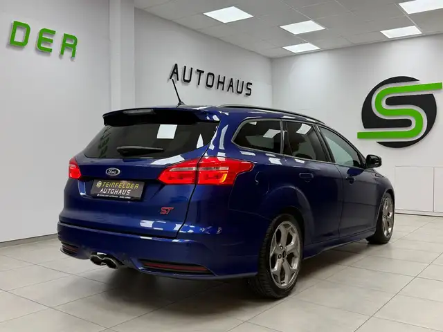 Ford Focus view 7