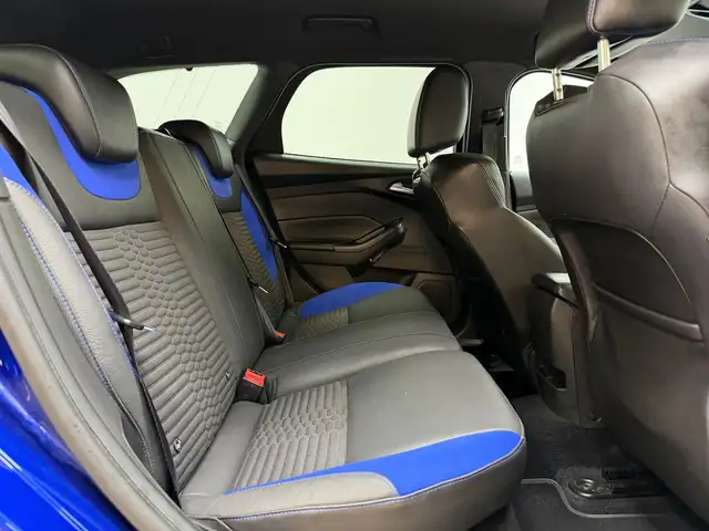 Ford Focus view 15
