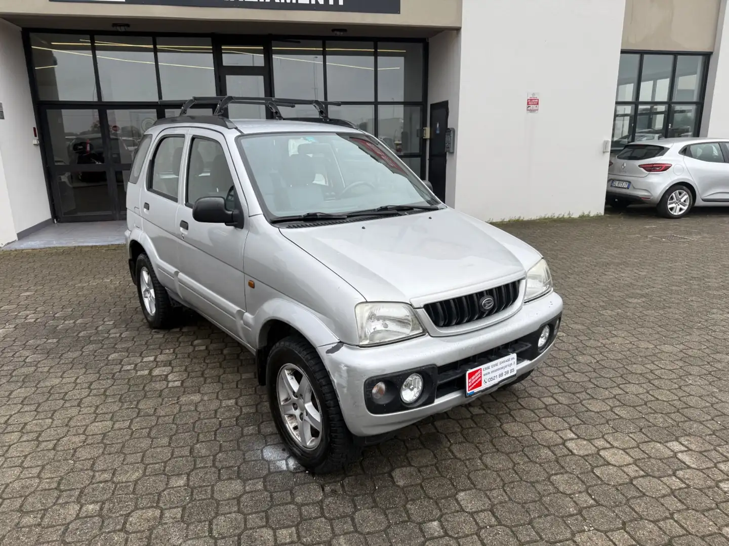 Daihatsu Terios 1.3i 16V cat 4WD CX Grau - 2