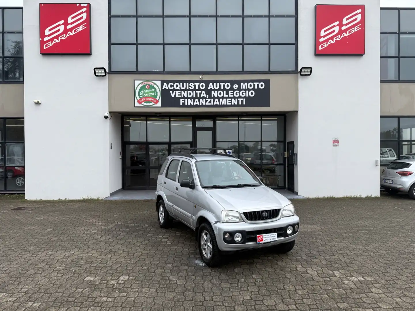 Daihatsu Terios 1.3i 16V cat 4WD CX Grau - 1