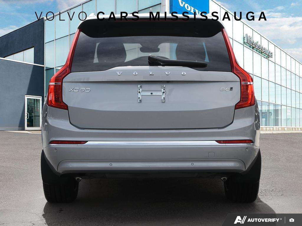 2024 Volvo XC90 Core Bright Theme alt 5