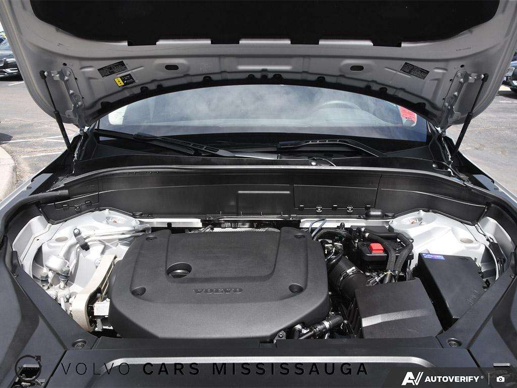 2024 Volvo XC90 Core Bright Theme thumb 8