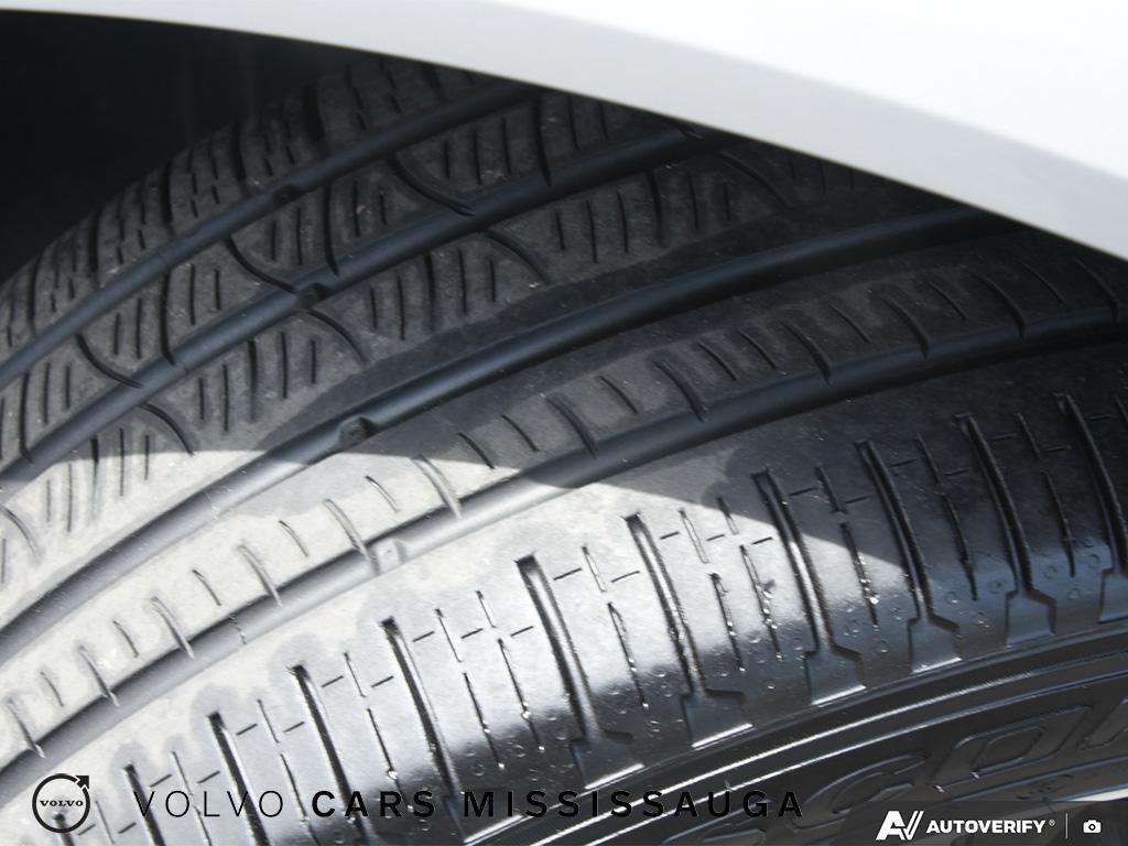 2024 Volvo XC90 Core Bright Theme thumb 7