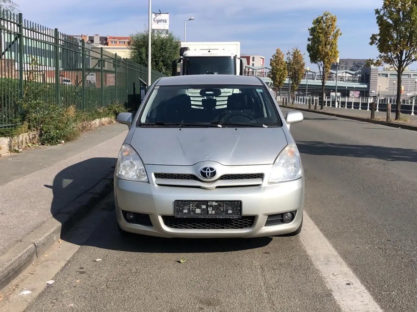 Toyota Corolla Verso Corolla Verso 2.0  7 places 6 vitesse - 2