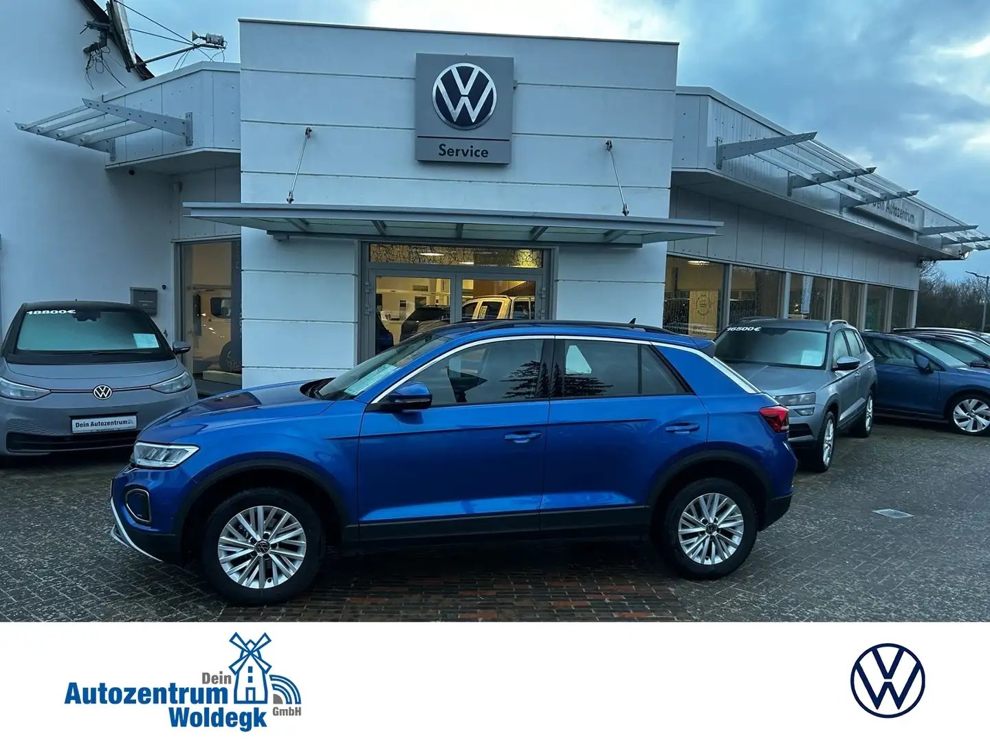 Volkswagen T-Roc 1.5 TSI DSG Life Blau - 1