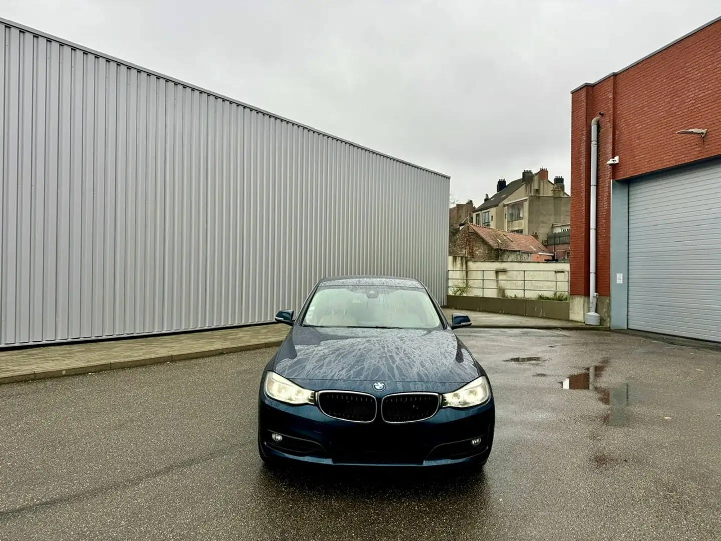 BMW 318 Gran Turismo 318 d Bleu - 2
