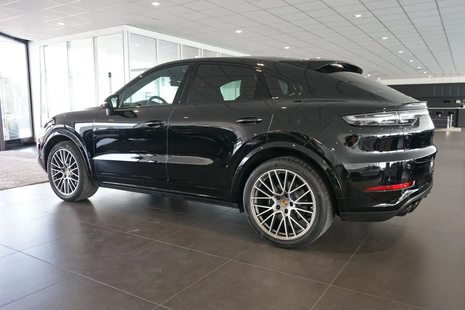 Porsche Cayenne Coupe Platinum Edition | LED | 21" Negro - 2