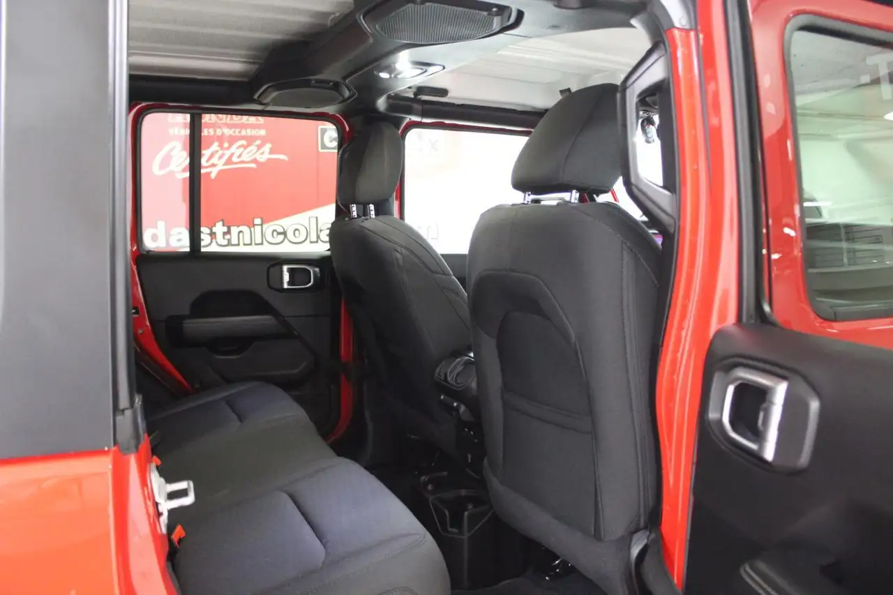 Jeep Wrangler снимка Jeep Wrangler