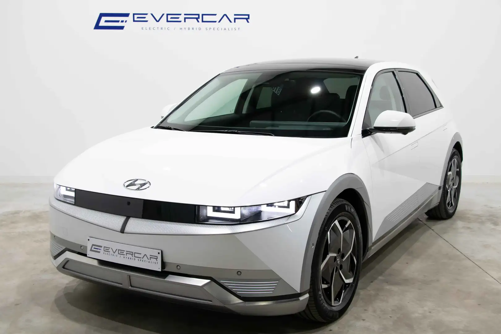 Hyundai IONIQ 5 73 kWh  Executive ***FULL OPTIONS*** Blanc - 1