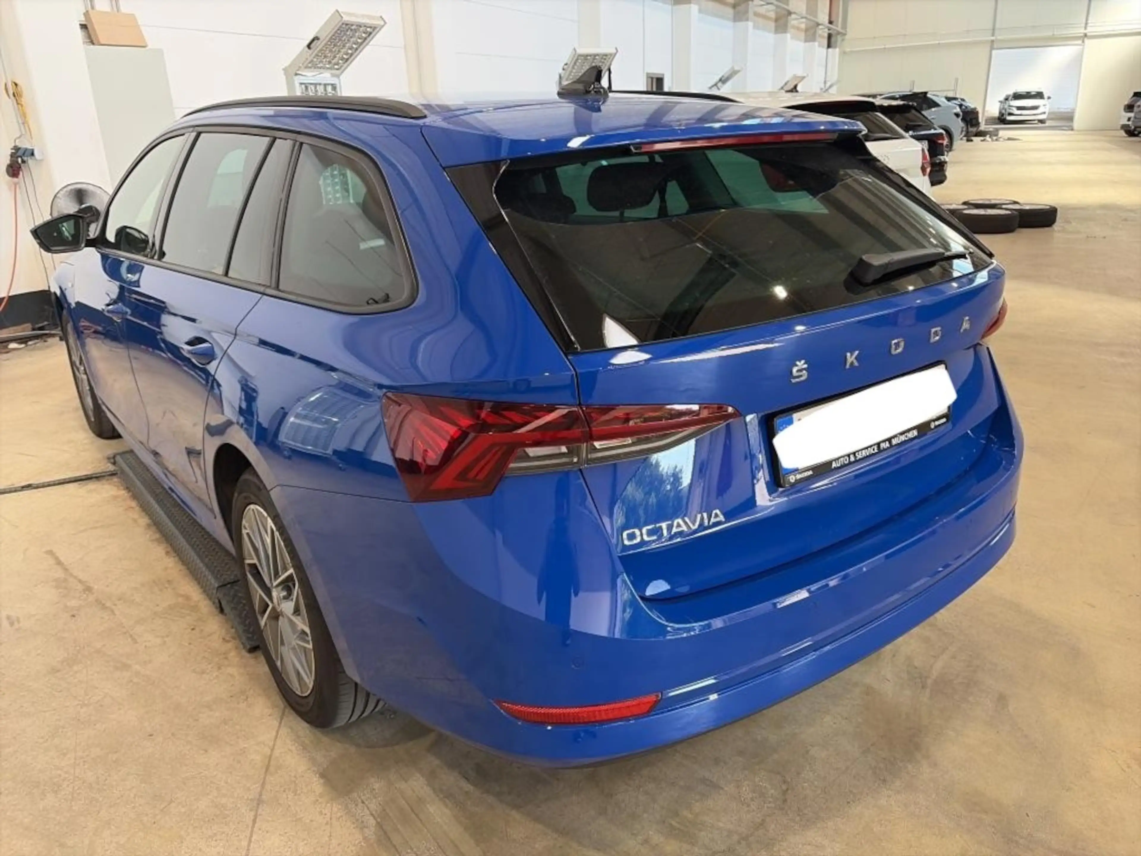 Skoda Octavia 2.0 TDI Ambition *NAVI*MATRIX*SHZG*TEMP* — photo 3