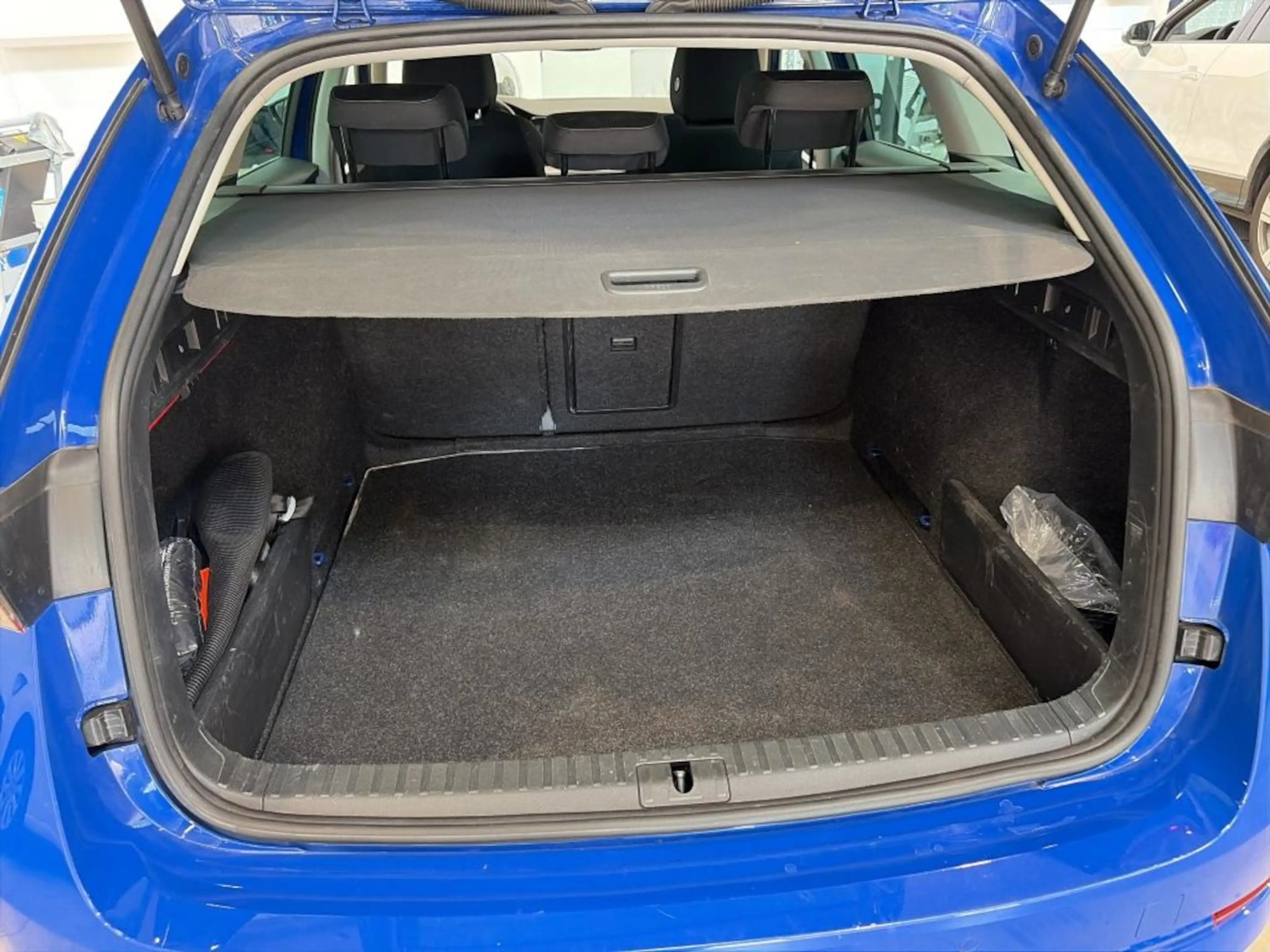 Skoda Octavia 2.0 TDI Ambition *NAVI*MATRIX*SHZG*TEMP* — photo 8