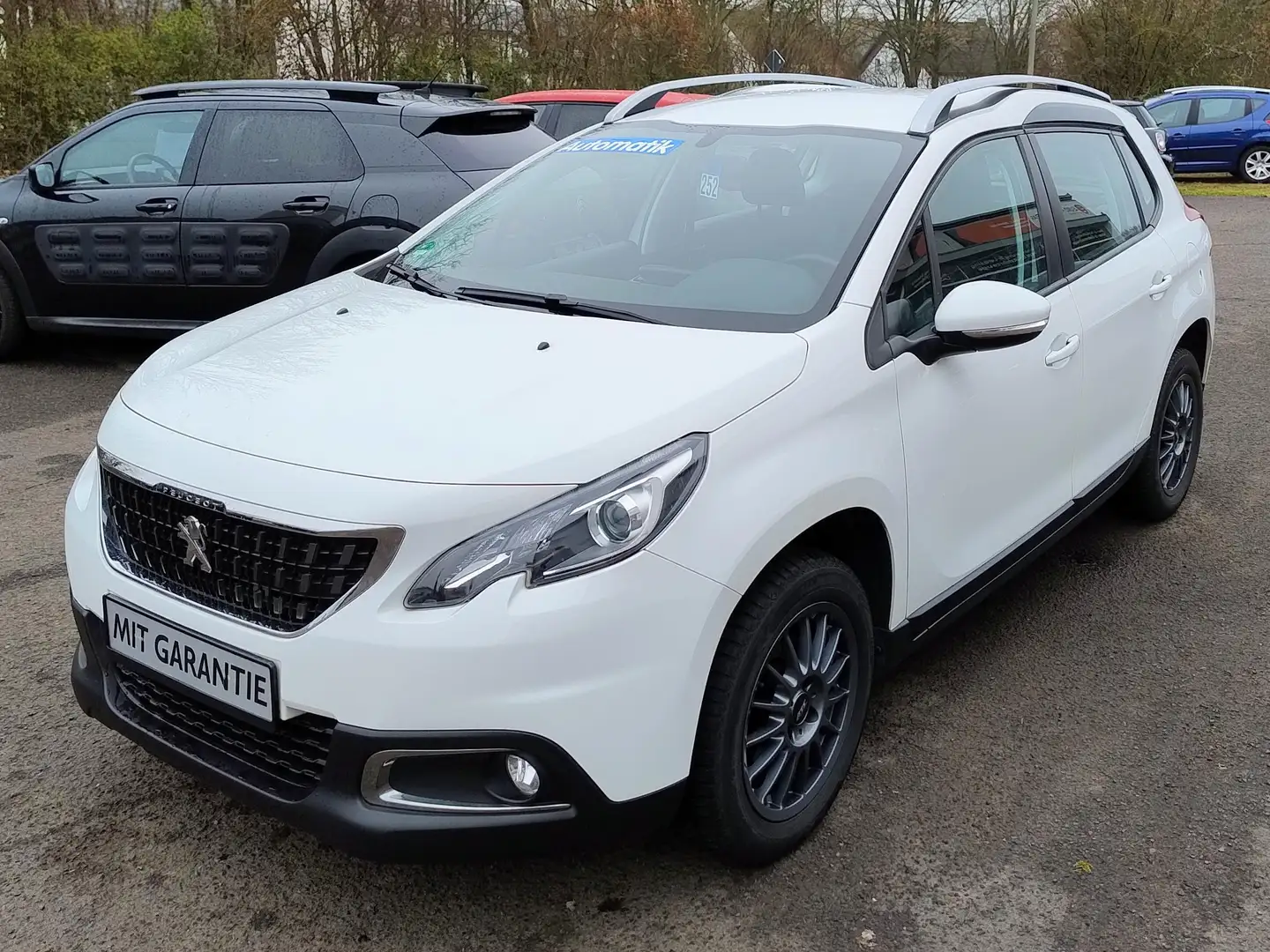 Peugeot 2008 1,2 PT. 110 S&S Active Automatik, AHK, Allwetter Weiß - 2