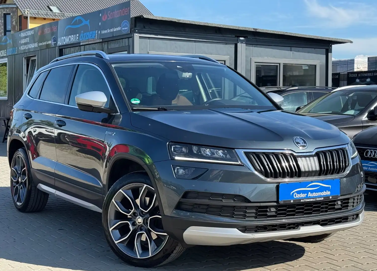Skoda Karoq Scout 4x4+Finanzierung+Garantie+ Gris - 1