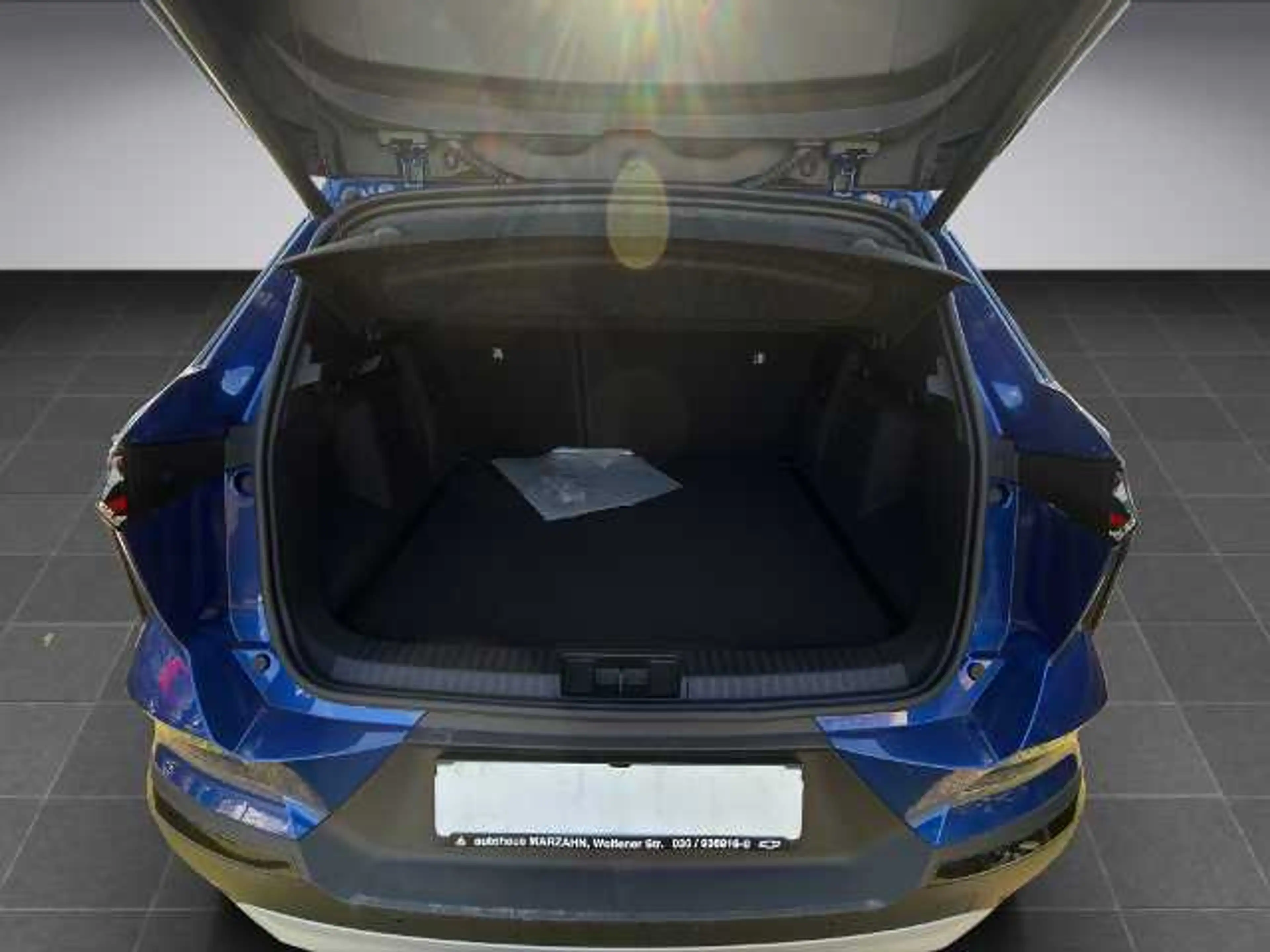 Mitsubishi Grandis Intro Edition 1.3 T-Benziner 7-DCT — photo 4