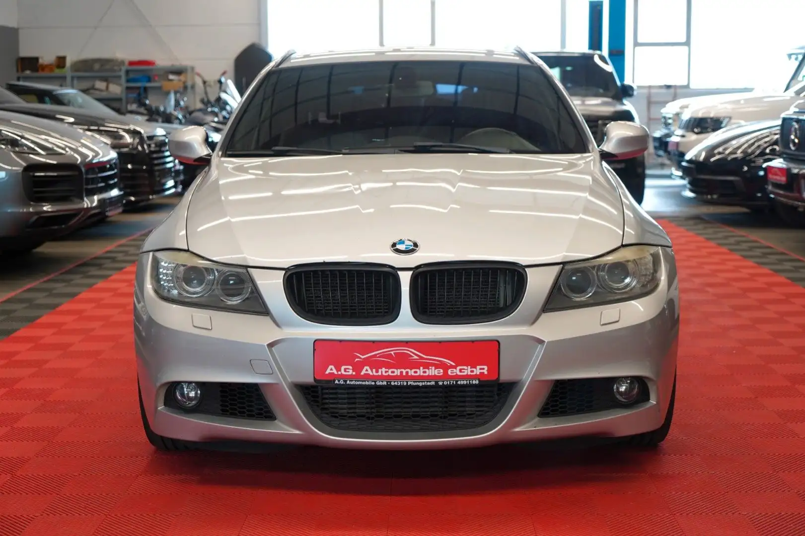 BMW 320 d E91 M Paket 2.Hand*Bi-Xenon*Navi* Silber - 2