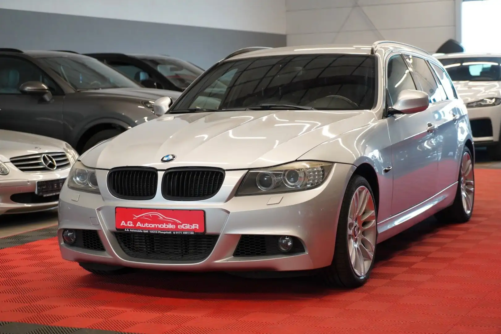 BMW 320 d E91 M Paket 2.Hand*Bi-Xenon*Navi* Silber - 1