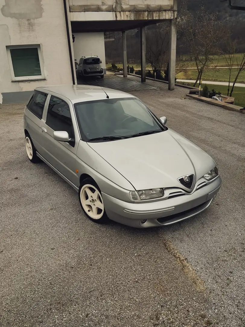 Alfa Romeo 145 1.6 Twin Spark Sport Pack - 2