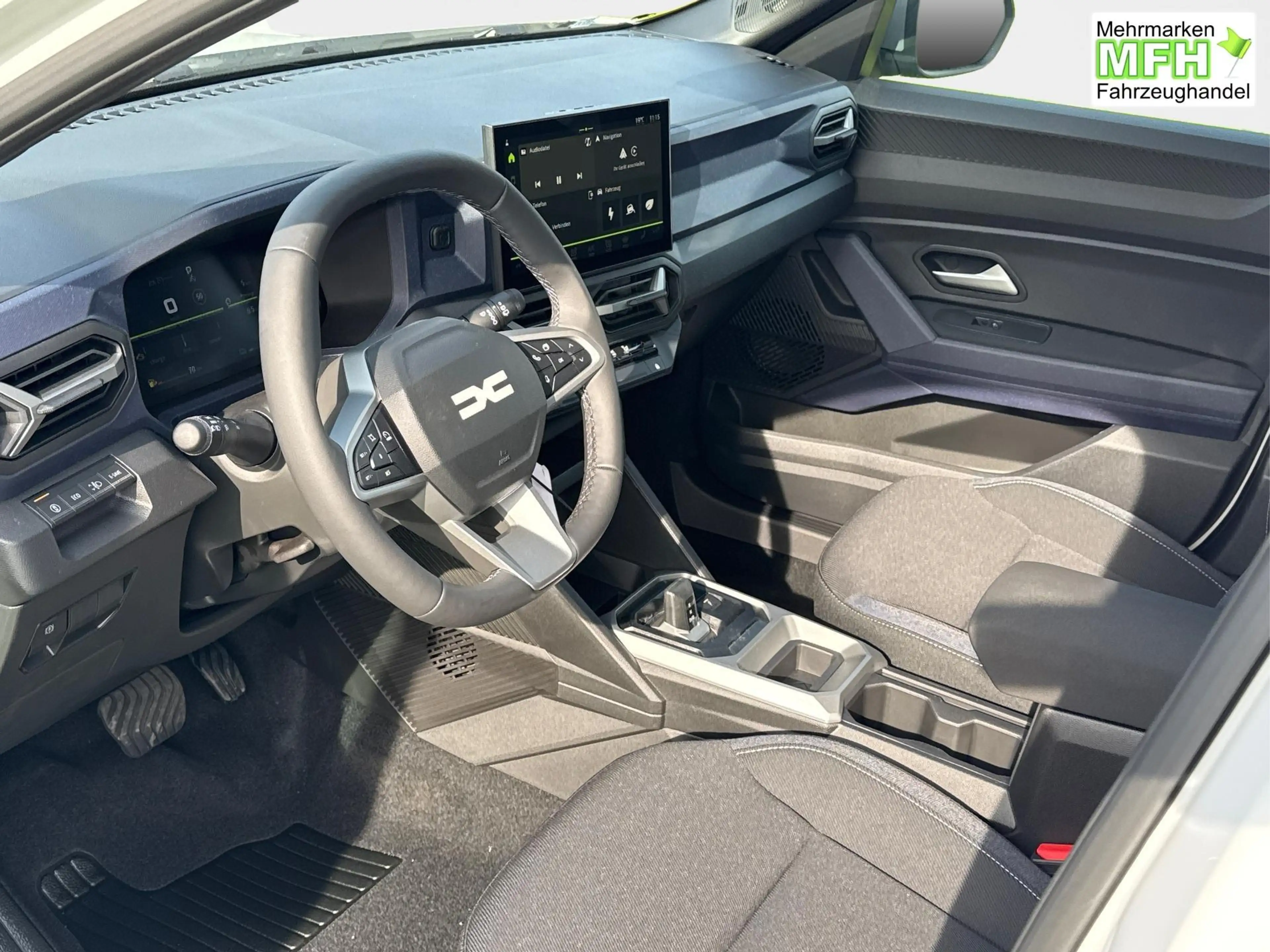Dacia Bigster Expression SHZ+KLIMA+PDC+KAMERA+LED+17"ALU Hybr... — photo 9