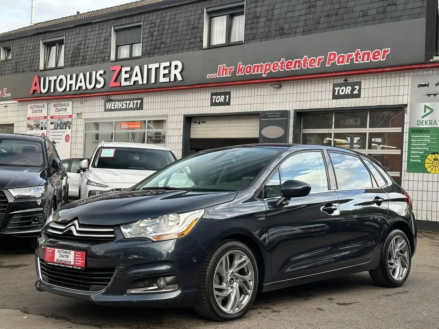 Citroen C4 Lim. Exclusive*MASSAGESITZE*TÜV* Bleu - 1