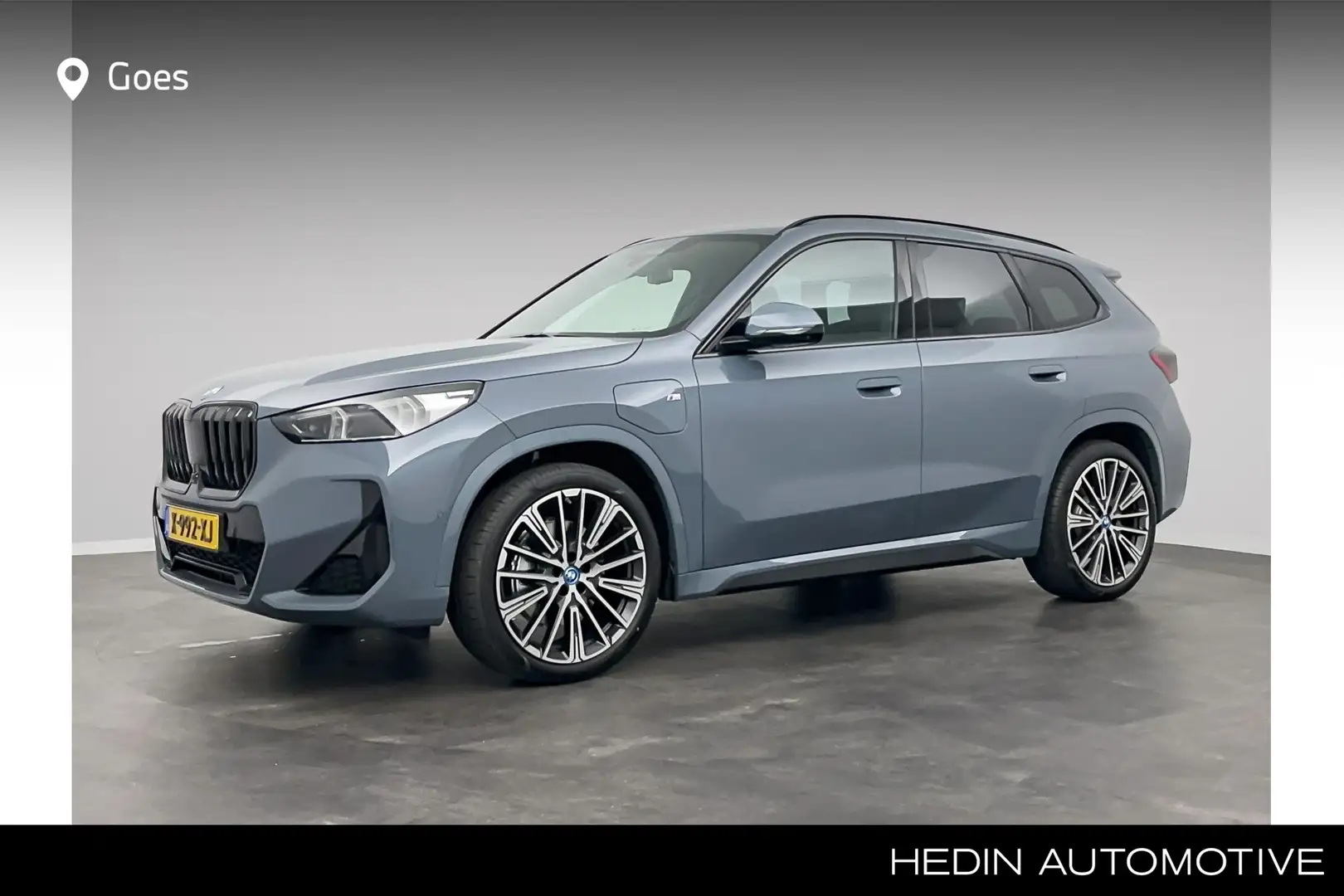 BMW X1 30e xDrive | M Sportpakket | M Adaptief onderstel Grijs - 1
