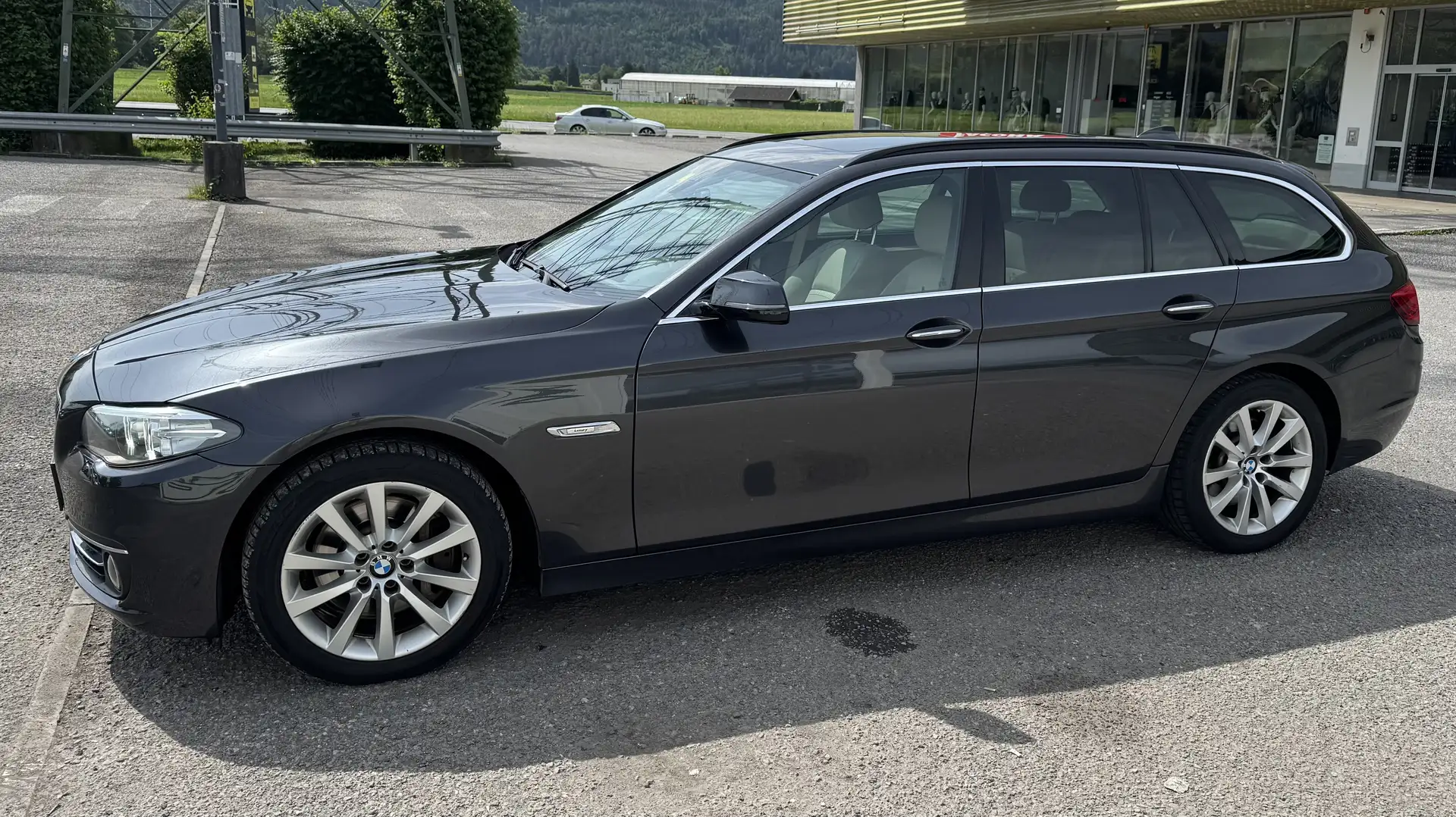 BMW 530 530d xDrive Österreich-Paket Touring Aut. - 2