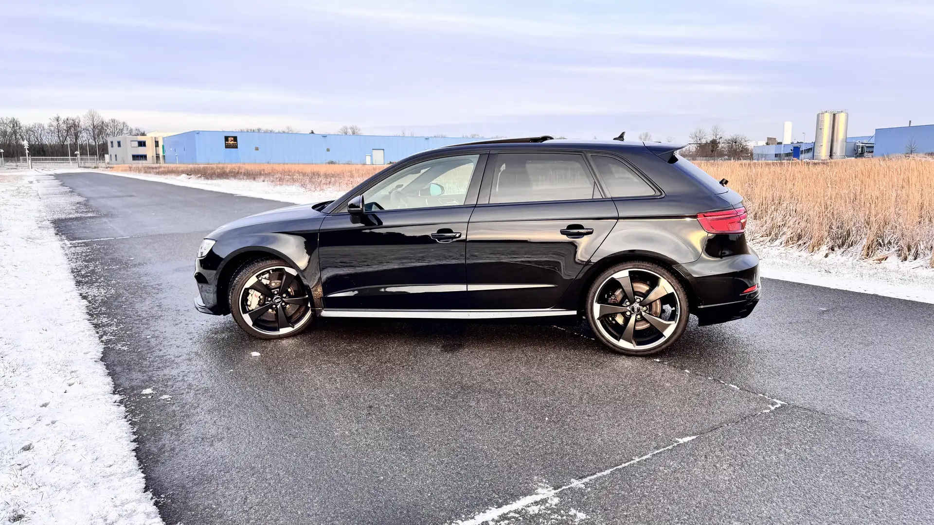 Audi RS3 RS3 Sportback S tronic Schwarz - 2