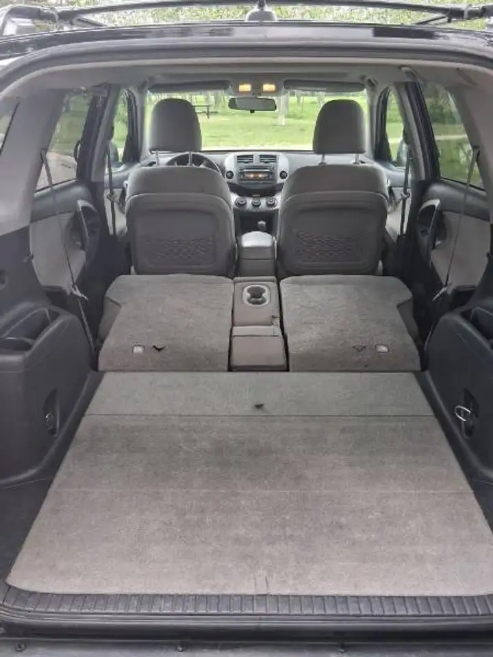 Toyota RAV 4 photo Toyota RAV 4