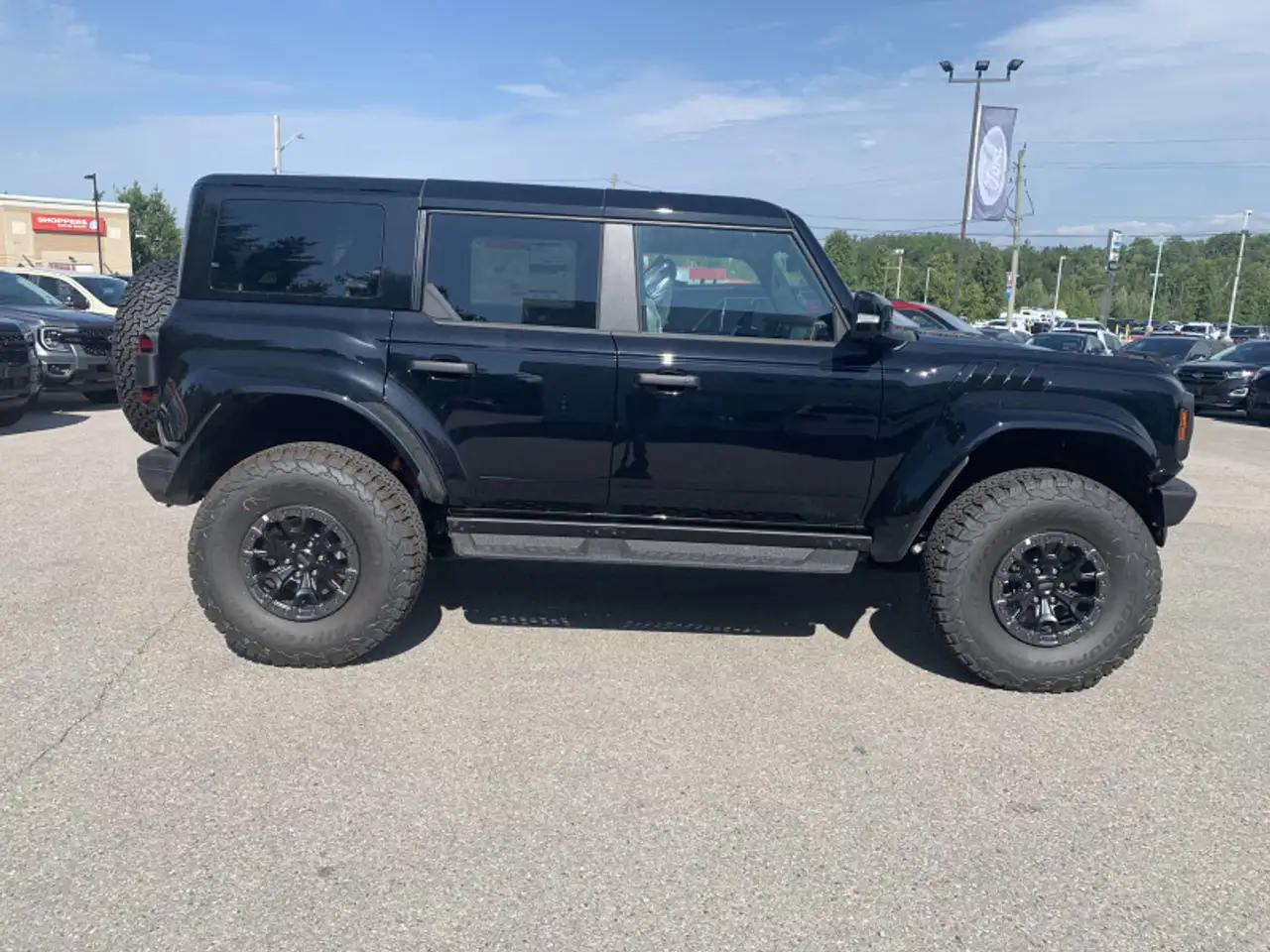 Ford Bronco снимка Ford Bronco