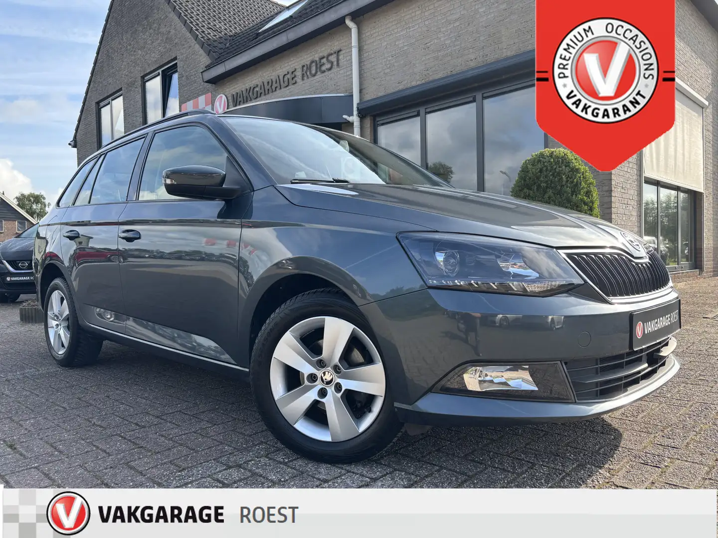 Skoda Fabia Combi 1.2 TSI Ambition Business Navigatie / Parkee Grijs - 1