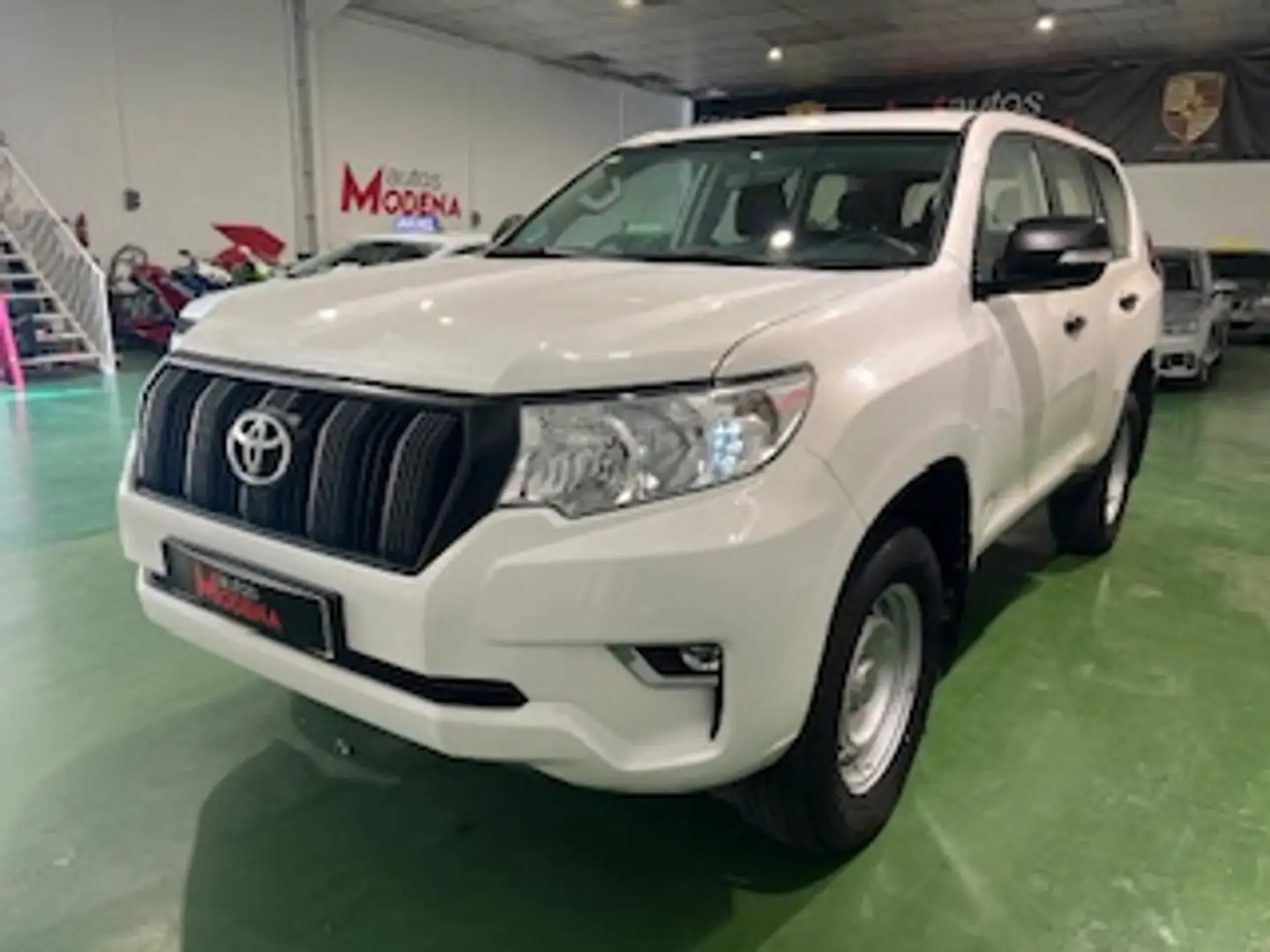 Toyota Land Cruiser D-4D GX 7 plazas - 2