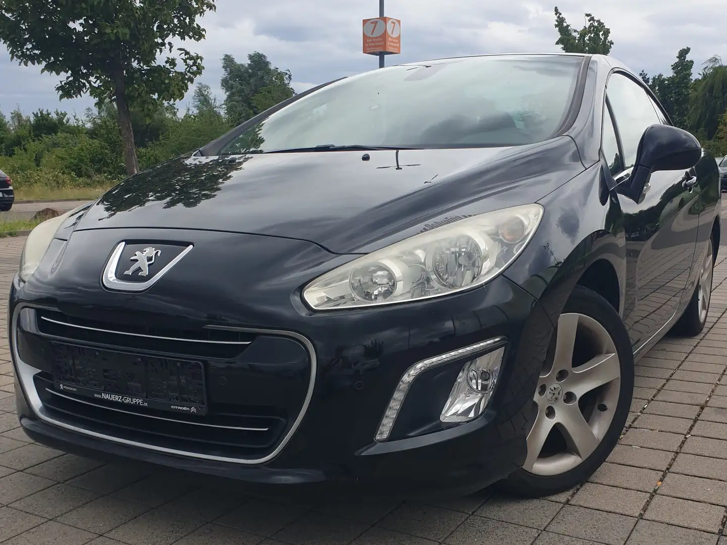 Peugeot 308 CC 155 THP Active Caberio Schwarz - 1