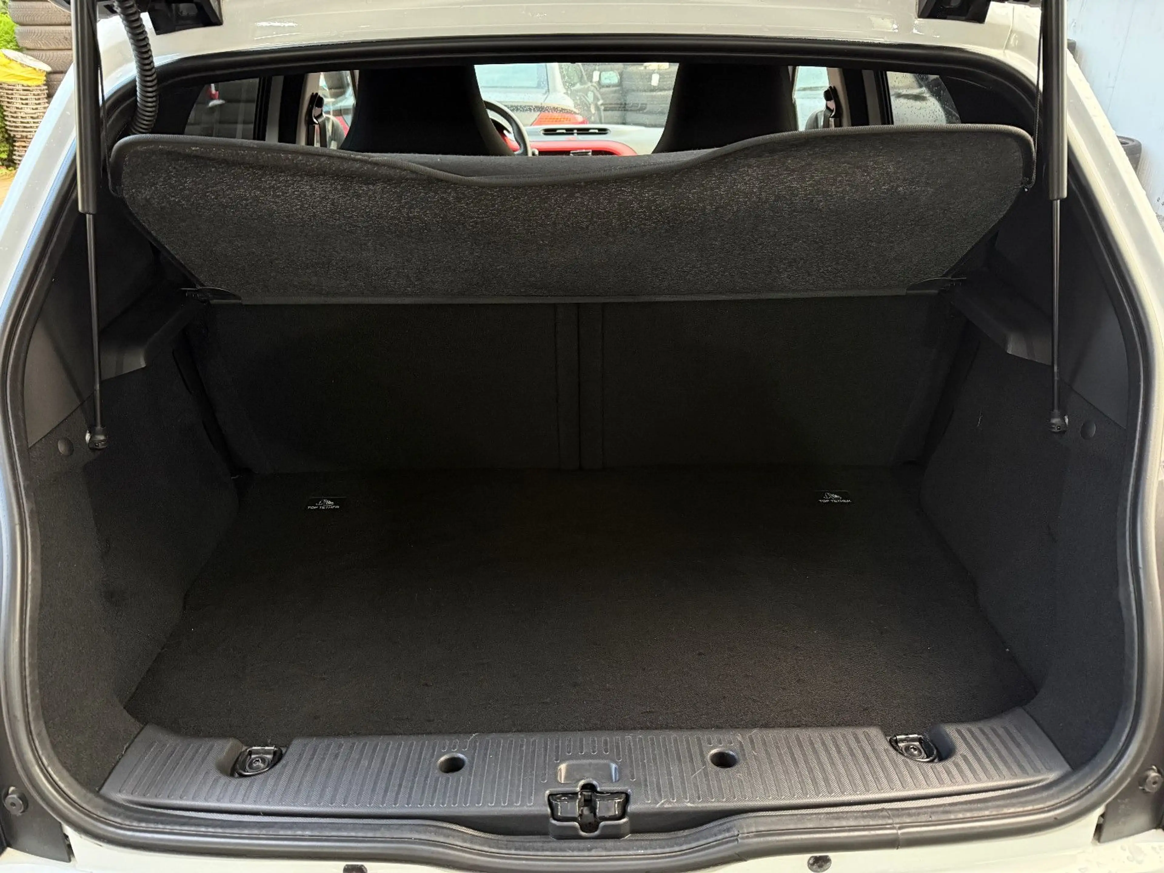 Renault Twingo Tempomat, Allwetterreifen — photo 11