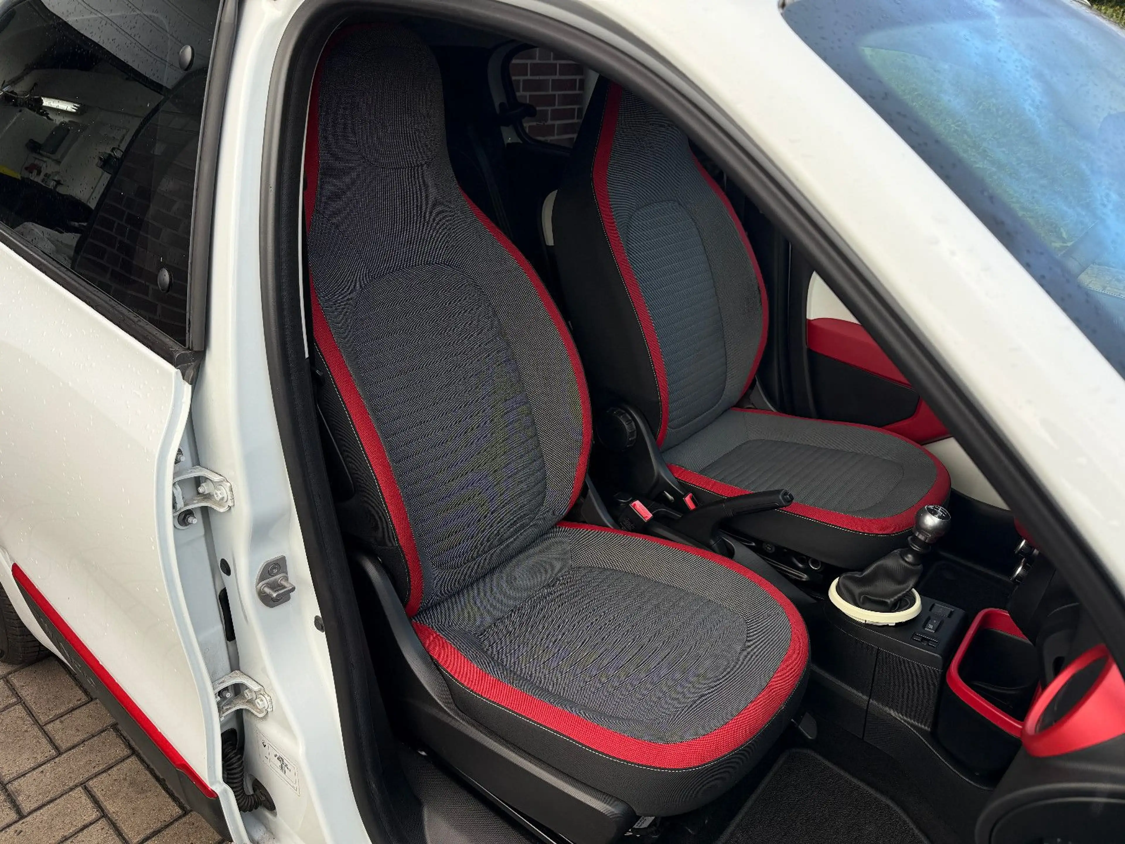 Renault Twingo Tempomat, Allwetterreifen — photo 14