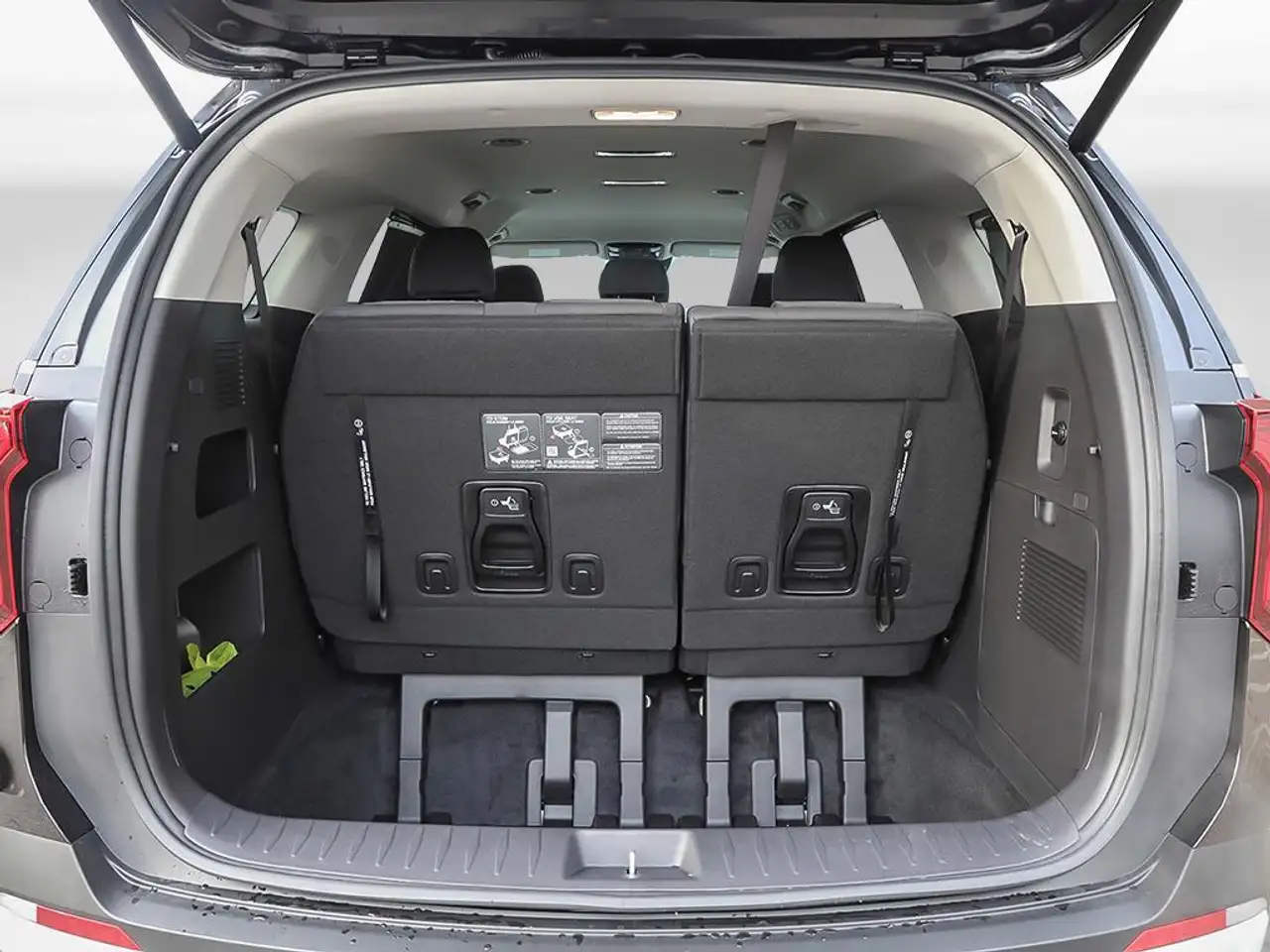 Kia Carnival снимка Kia Carnival