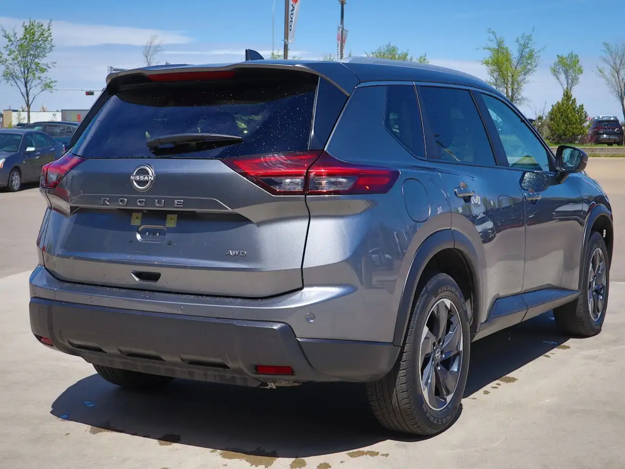 Nissan Rogue снимка Nissan Rogue
