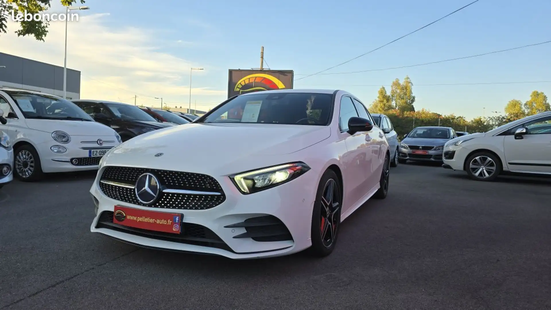 Mercedes-Benz A 180 Mercedes 180 7G-DCT AMG Line Weiß - 1