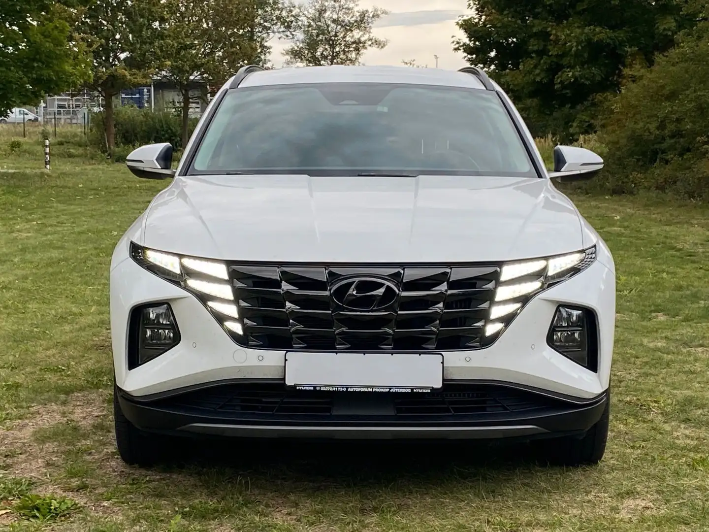 Hyundai TUCSON 1.6 T-GDI PHEV *Navi*ACC*LED*RFKamera* Weiß - 2