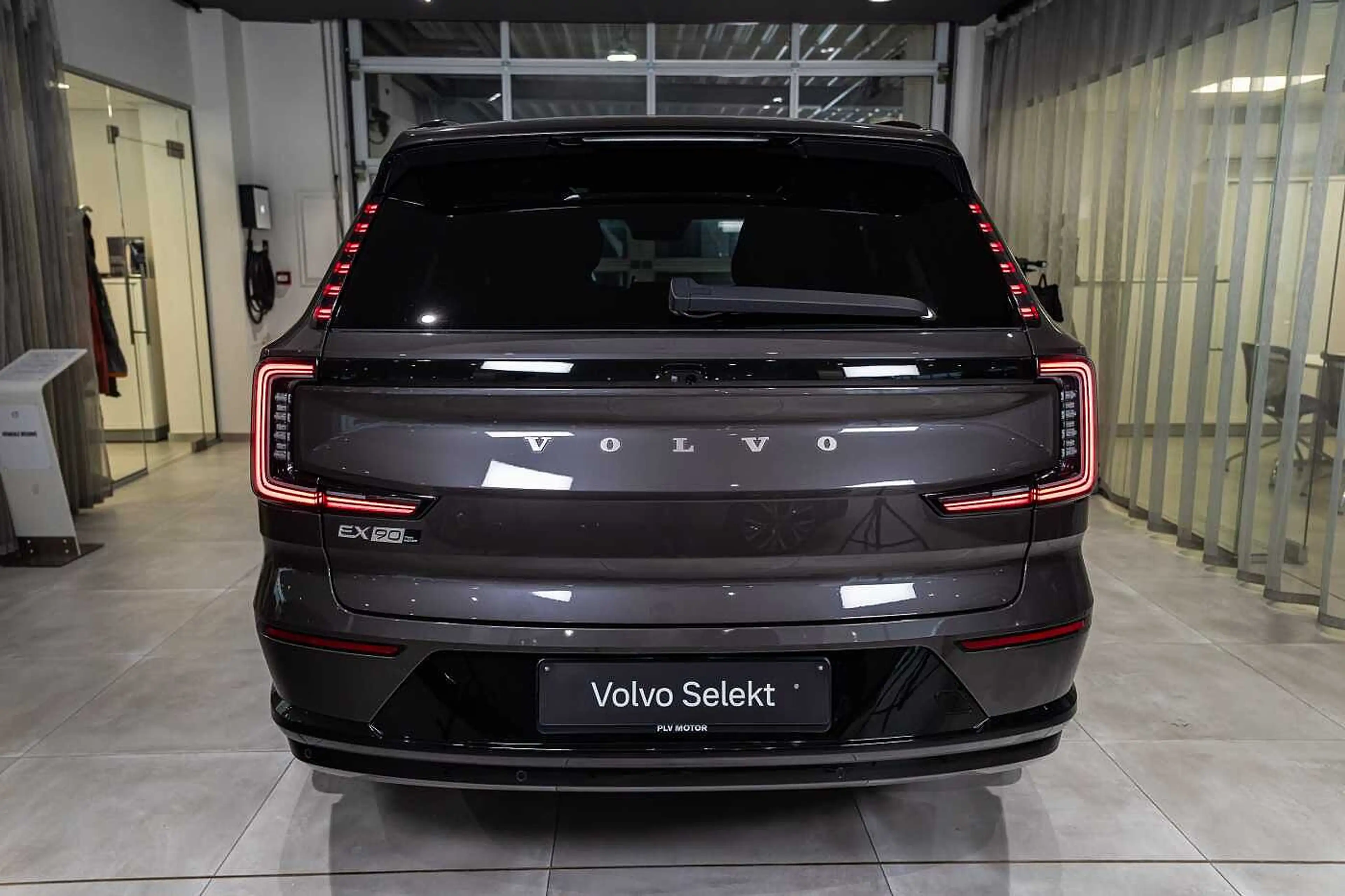 Volvo EX90 Plus, Twin Motor, 7 places — photo 8