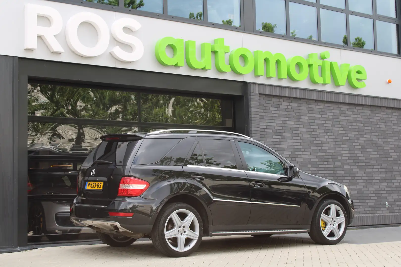 Mercedes-Benz ML 500 M-klasse | UNIEK! | 100% ONDERH | PANO | STOELKOEL Zwart - 2
