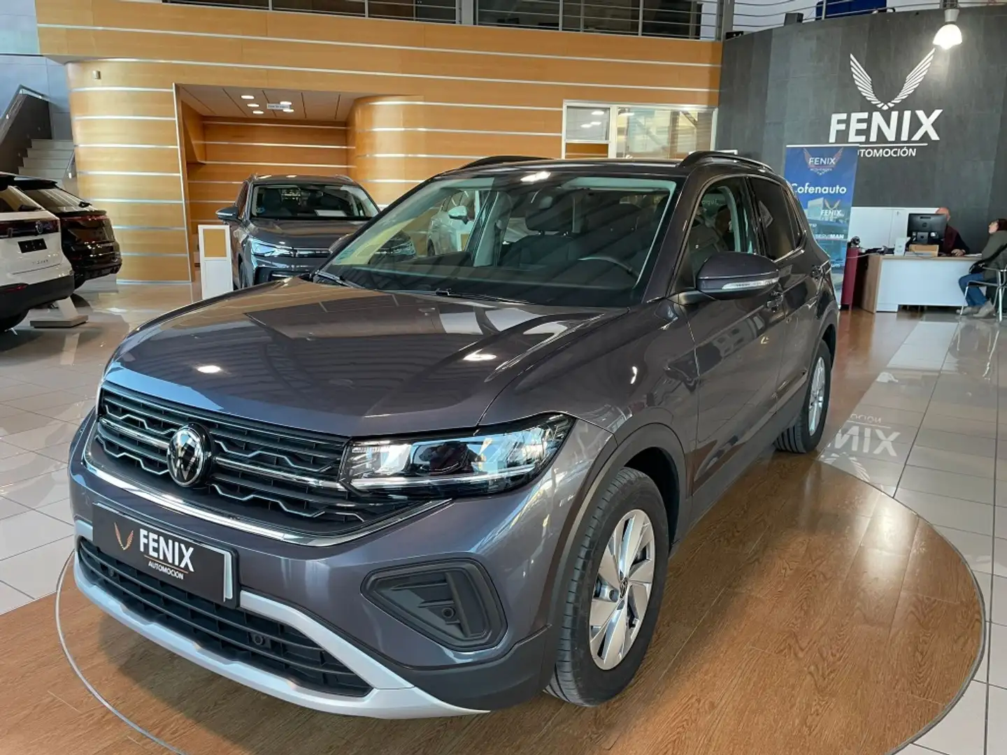 Volkswagen T-Cross 1.0 TSI Life 70kW Gris - 1