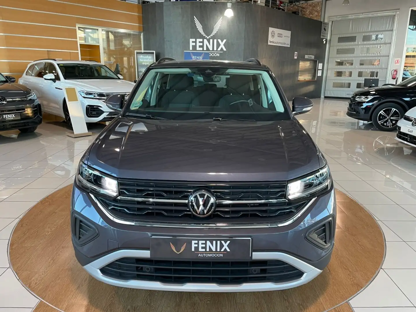Volkswagen T-Cross 1.0 TSI Life 70kW Gris - 2