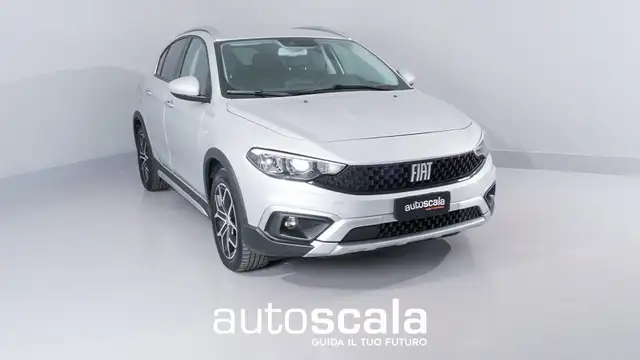 Fiat Tipo 1.5 Hybrid DCT 5 porte Cross