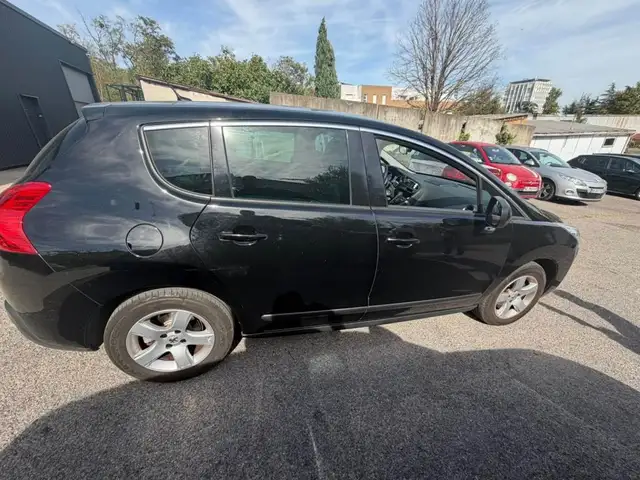 Peugeot 3008 view 5