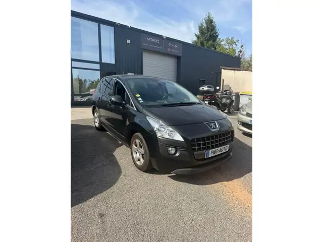 Peugeot 3008 view 4