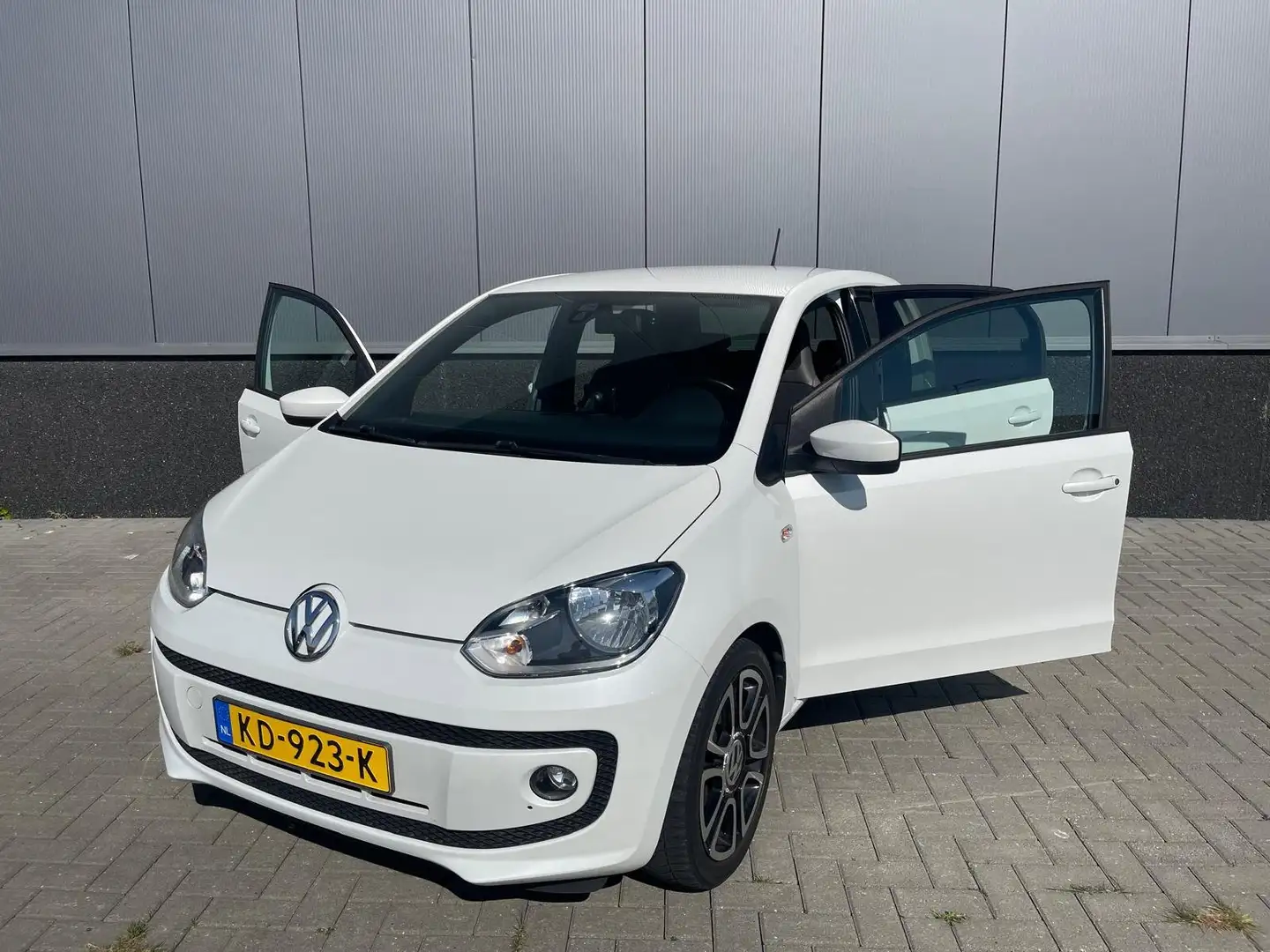 Volkswagen up! HIGH UP! 1.0 BM/NAV/CRUISE/AC/Fender speakers Wit - 2