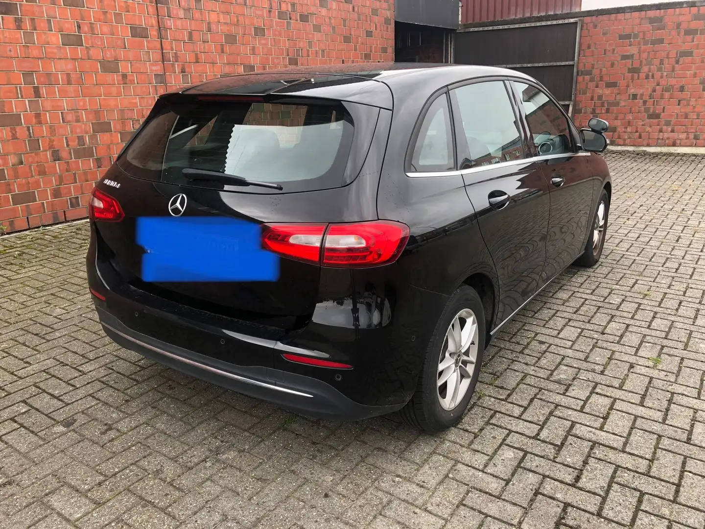 Mercedes-Benz B 180 B 180 dEdition 2020 - 1