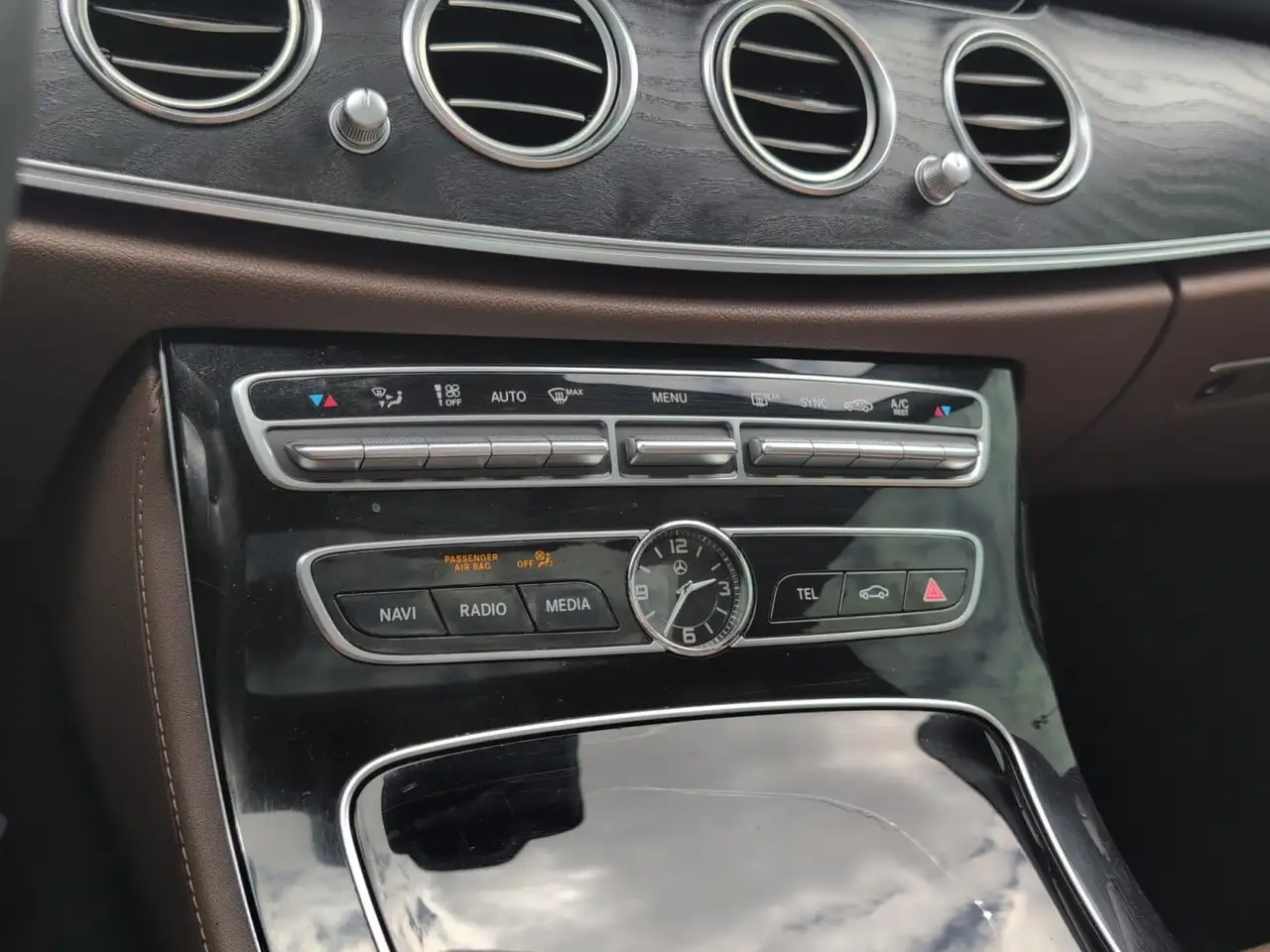 Mercedes-Benz E-Class fotografie Mercedes-Benz E-Class